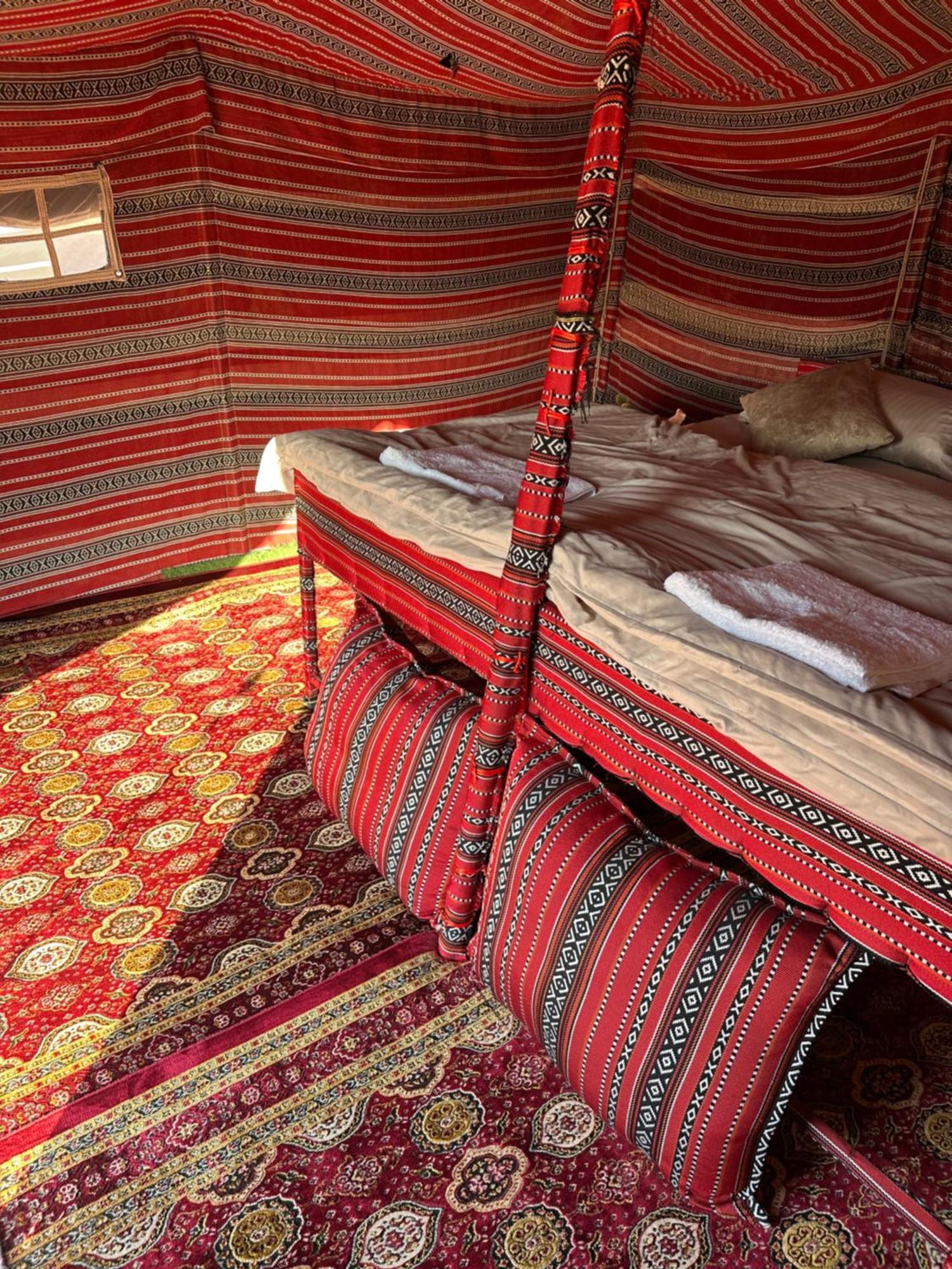 Authentic Desert Camp - Luxury tent