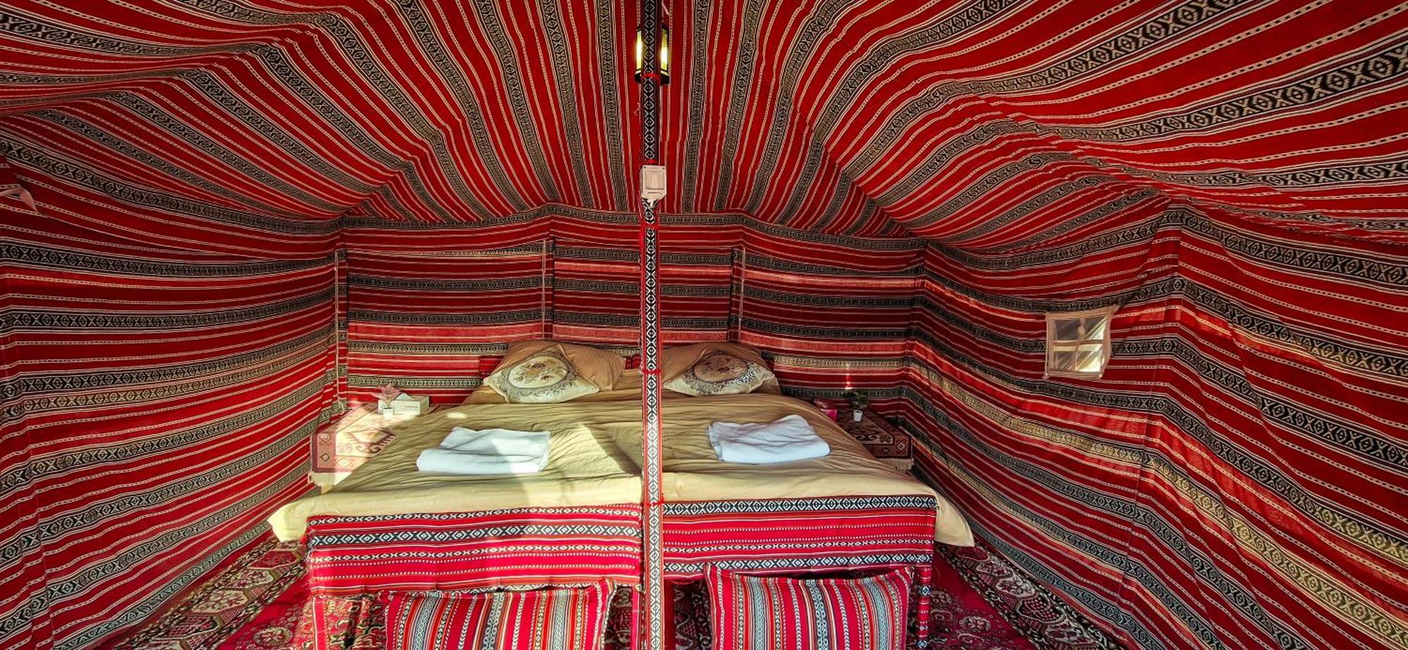 Authentic Desert Camp - Luxury tent